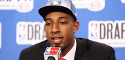 Derrick_Williams_NBADraft_2011_1