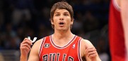 Kyle_Korver_Bulls_2011_1