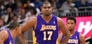 Andrew_Bynum_Lakers_2012_5