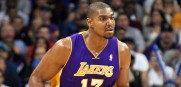 Andrew_Bynum_Lakers_2012_6