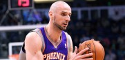 Marcin_Gortat_Suns_2013_4
