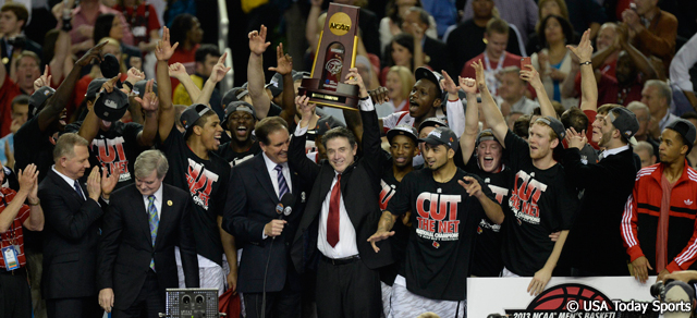 LouisvilleChampionshipTrophy_2013NCAA